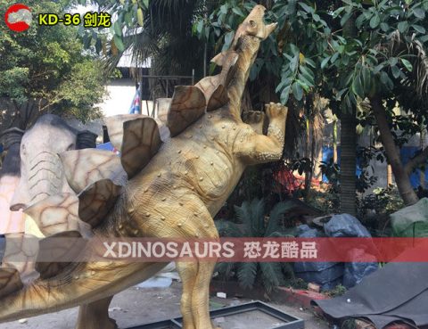 爬树剑龙模型