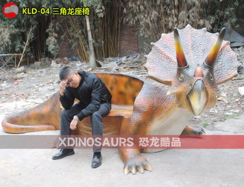 玻璃钢三角龙座椅