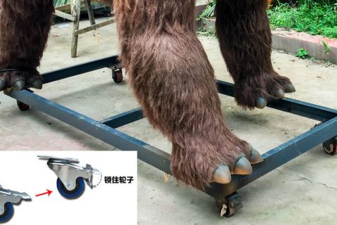 安装轮子在仿真动物底盘