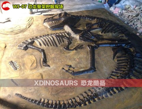 仿真恐龙骨架挖掘现场