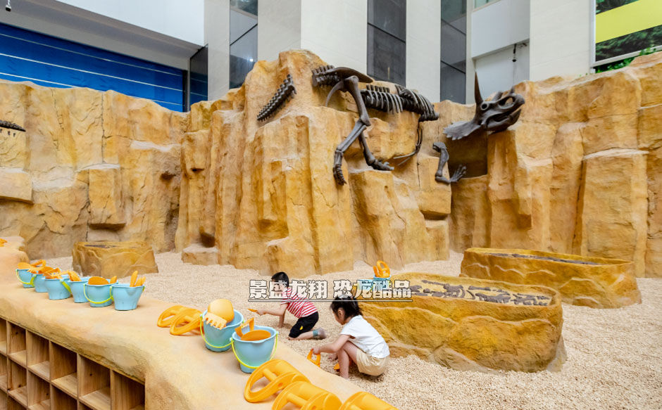 恐龙骨架挖掘现场在商场儿童店