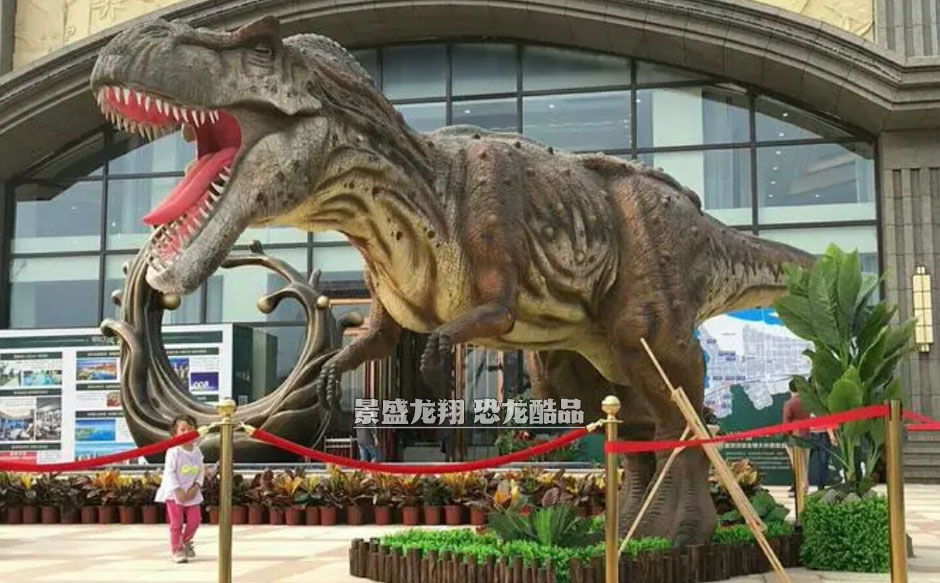 恐龙展中的霸王龙模型