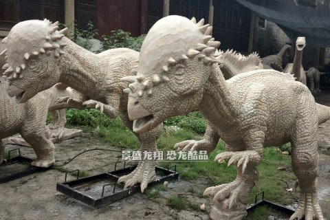 硅胶制作的恐龙模型雕塑