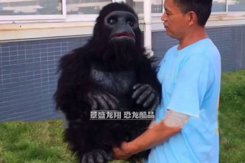 仿真猩猩幼崽玩偶