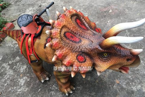 互动恐龙骑乘