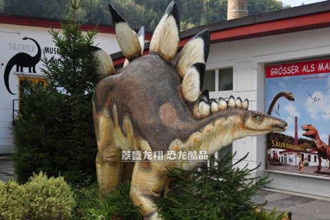 大型剑龙雕塑
