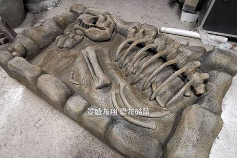 恐龙化石挖掘场景模型