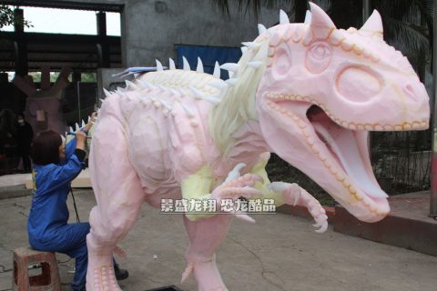 给牛龙模型雕刻皮纹