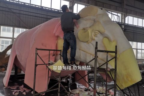 分段制作大型仿真动物模型