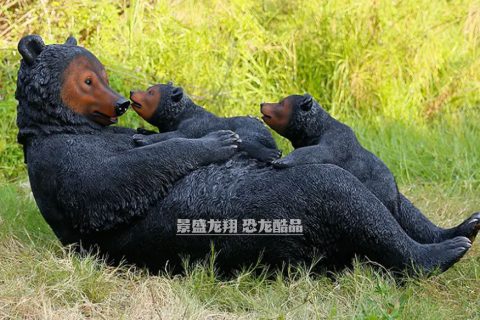 手工打造的玻璃钢黑熊雕塑