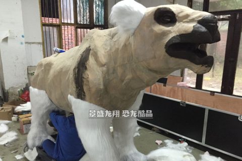 制作冰河巨兽展品