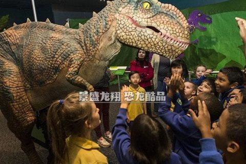 霸王龙人偶服在学校逗乐孩子 - 澳大利亚SCITECH