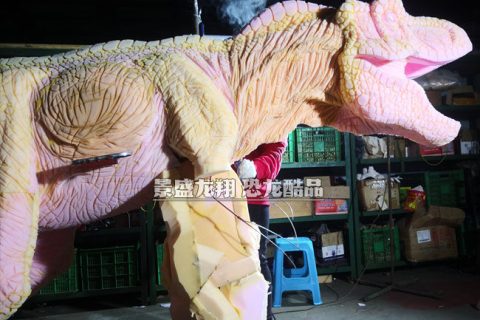 在海绵霸王龙身上制作皮纹