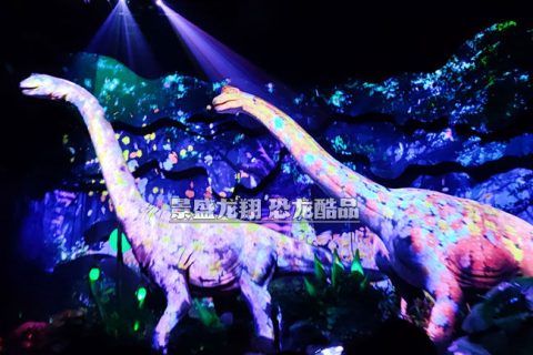 仿真巨型马门溪龙模型